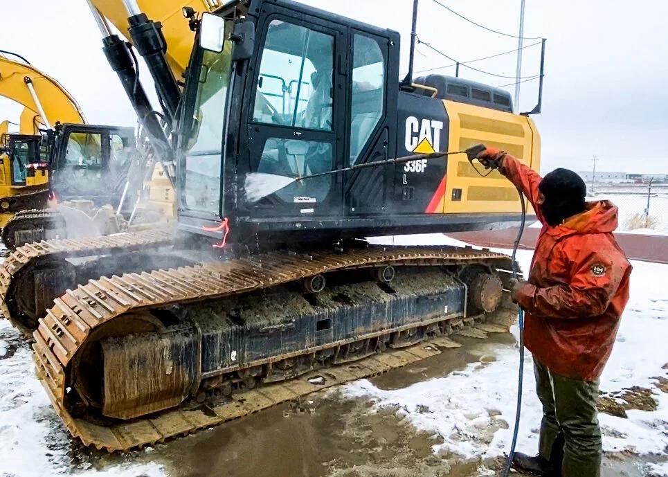 Semi truck wash and heavy equipment cleaning in Casper Wyoming